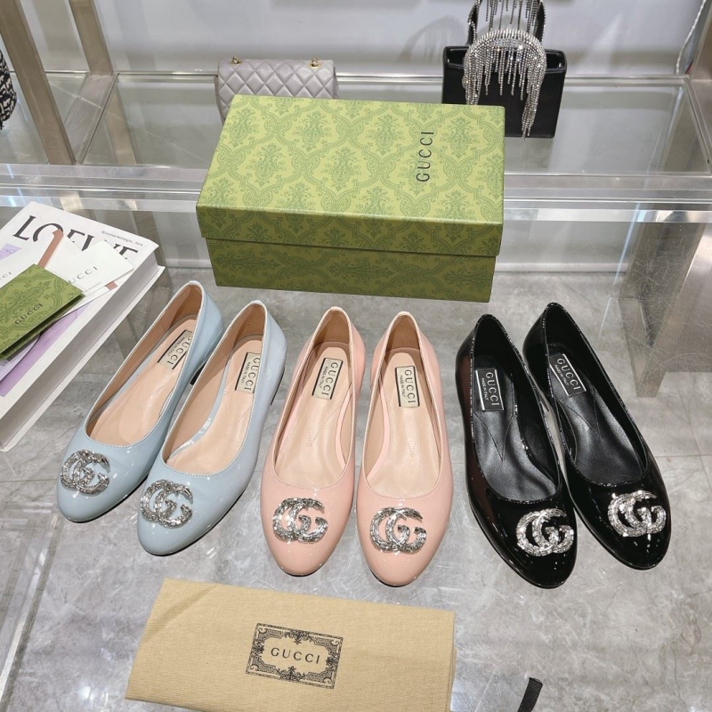 Gucci Flat Shoes